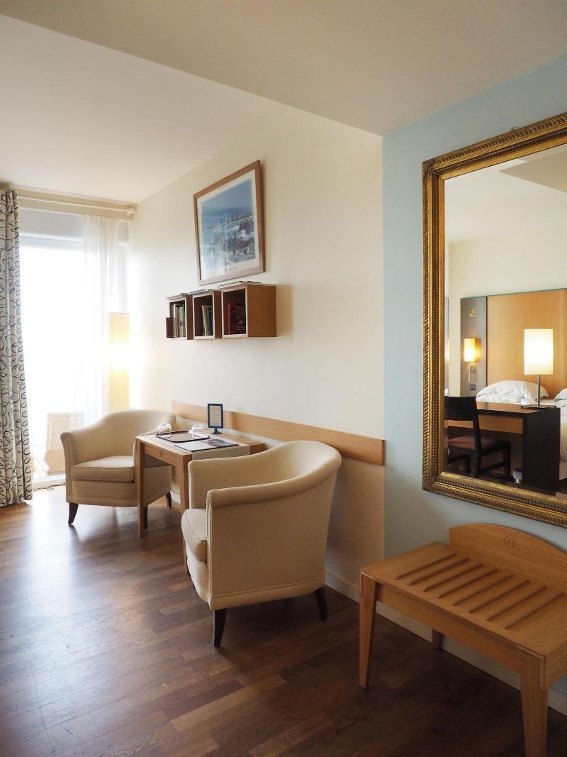 Logis Hotel De Carantec Eksteriør billede