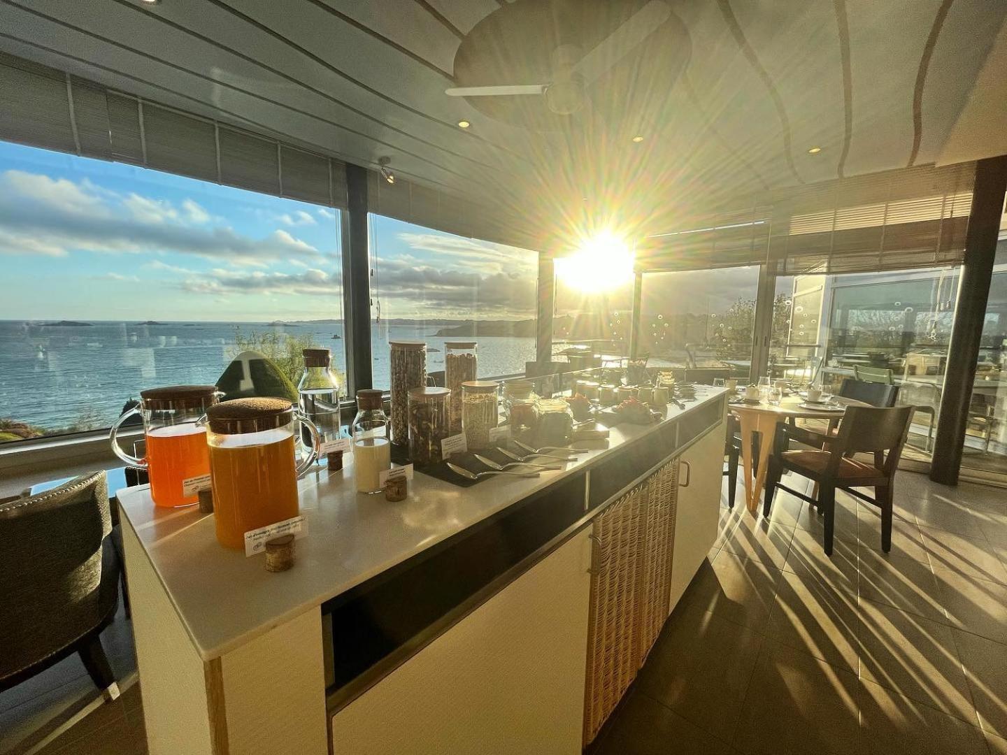 Logis Hotel De Carantec Eksteriør billede