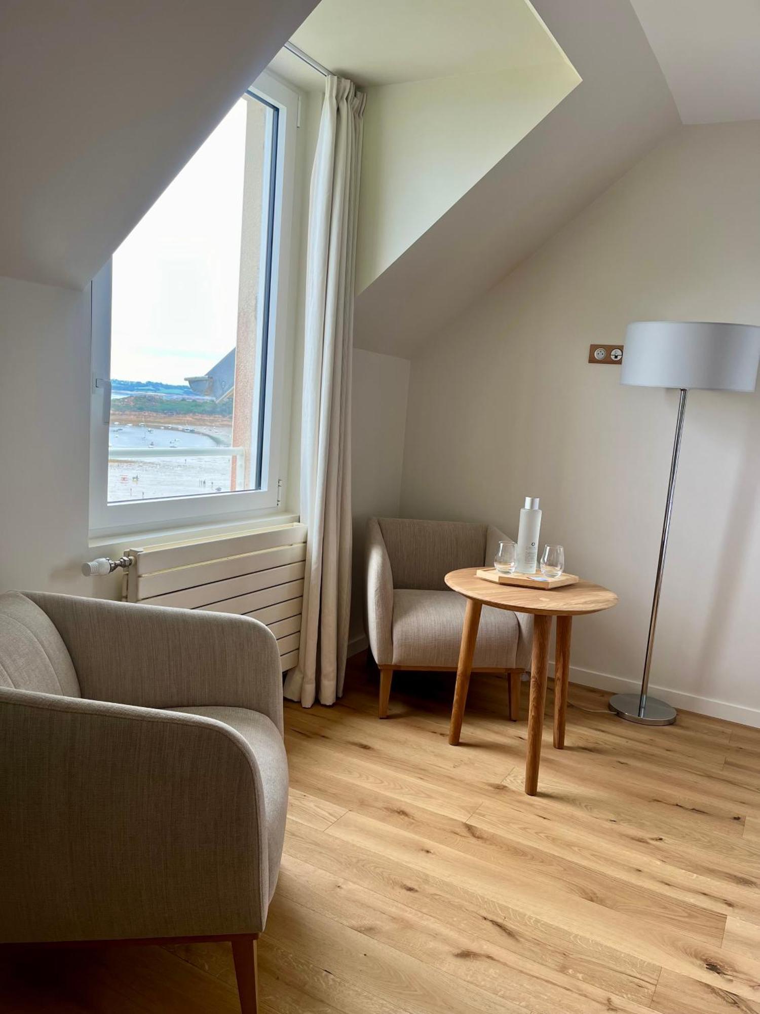 Logis Hotel De Carantec Eksteriør billede