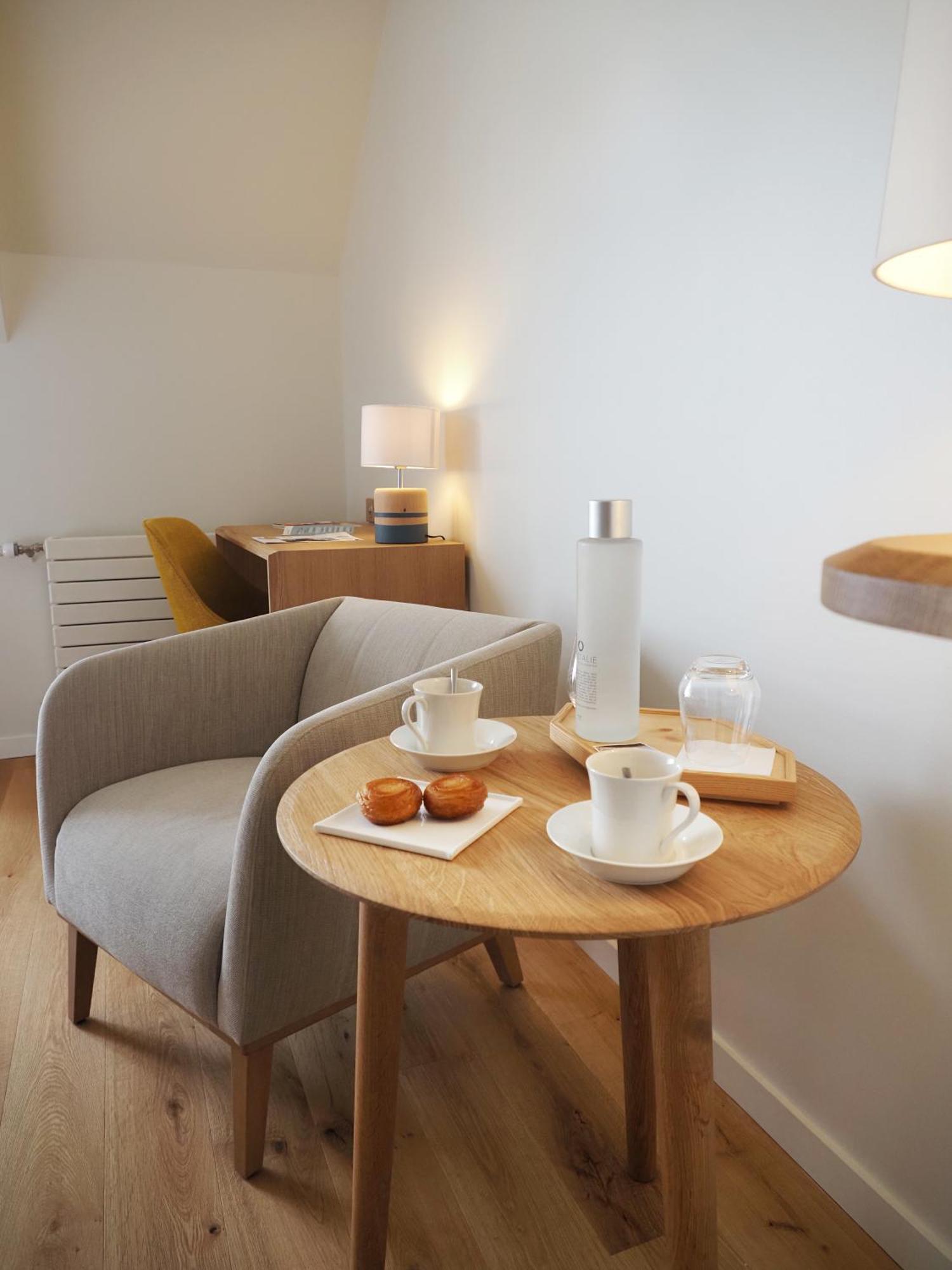 Logis Hotel De Carantec Eksteriør billede